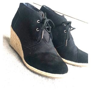 Toms Wedge